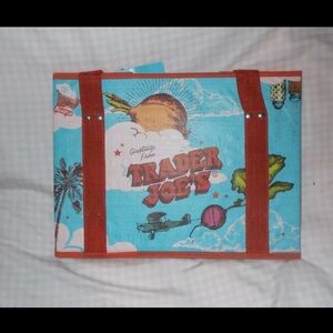 NWT rare Trader Joes collapsable tote bag grocery store shopping
